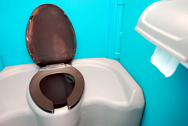 Best Porta potty delivery and setup  in Tipton, CA